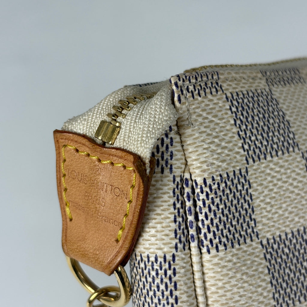 ルイ・ヴィトン ミニ ポシェット アクセソワール メイク コスメ アクセサリーポーチ ダミエアズール ホワイト N58010 レディース 【中古】brbag