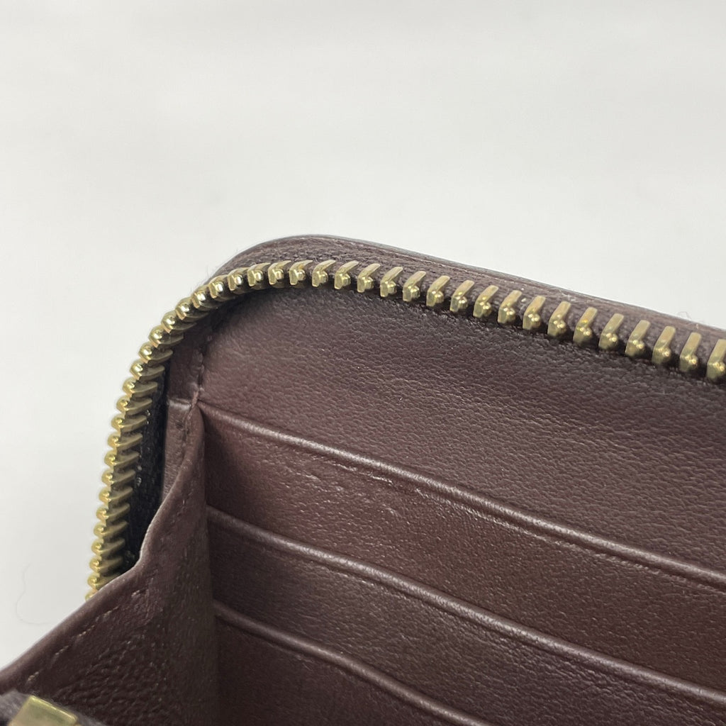 ボッテガヴェネタ イントレチャート 長財布 ラウンドファスナー 長財布