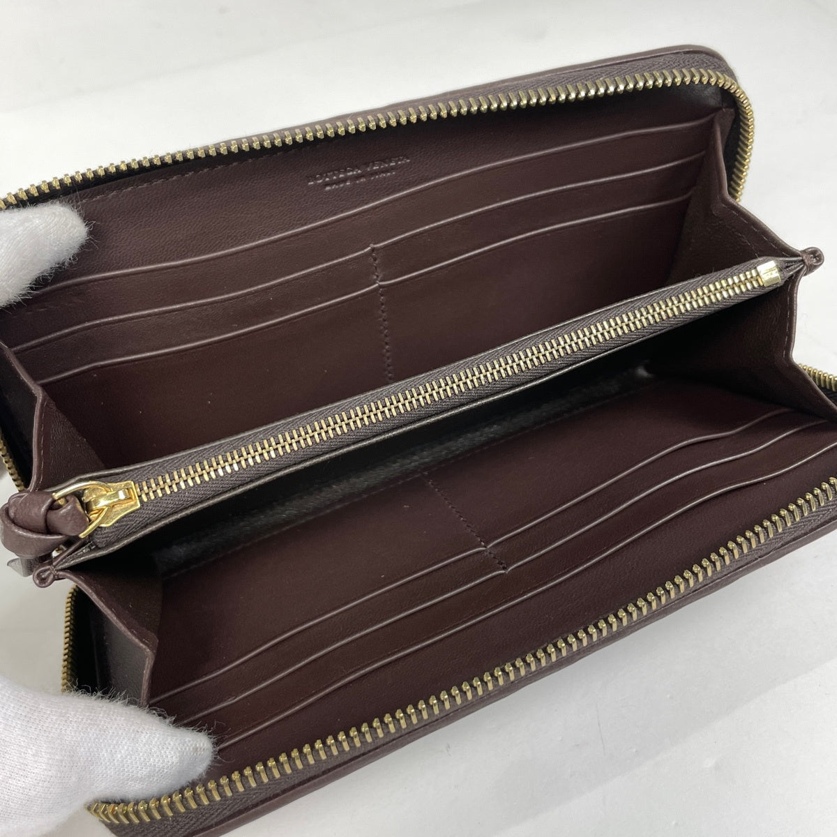 ボッテガヴェネタ イントレチャート 長財布 ラウンドファスナー 長財布