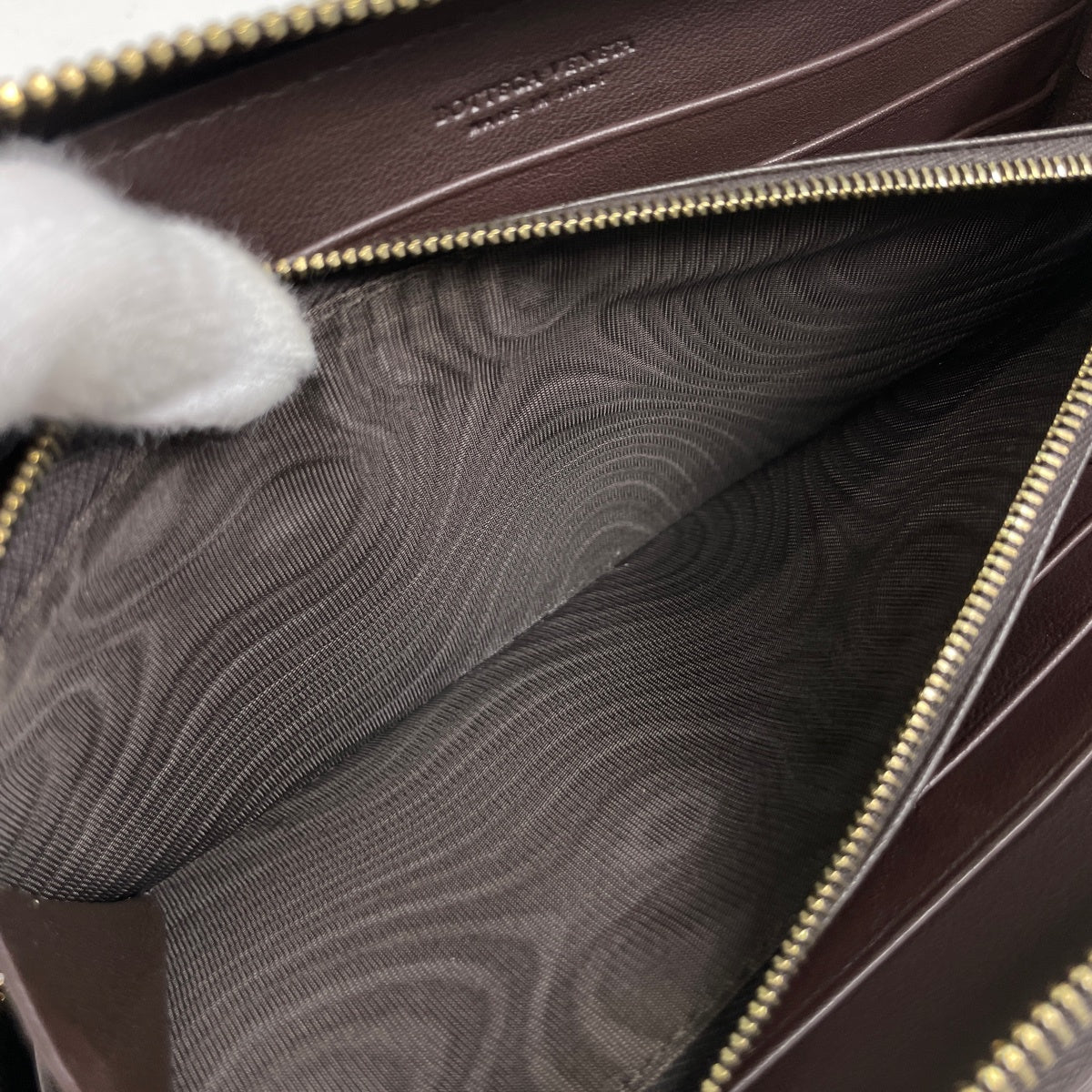 ボッテガヴェネタ イントレチャート 長財布 ラウンドファスナー 長財布