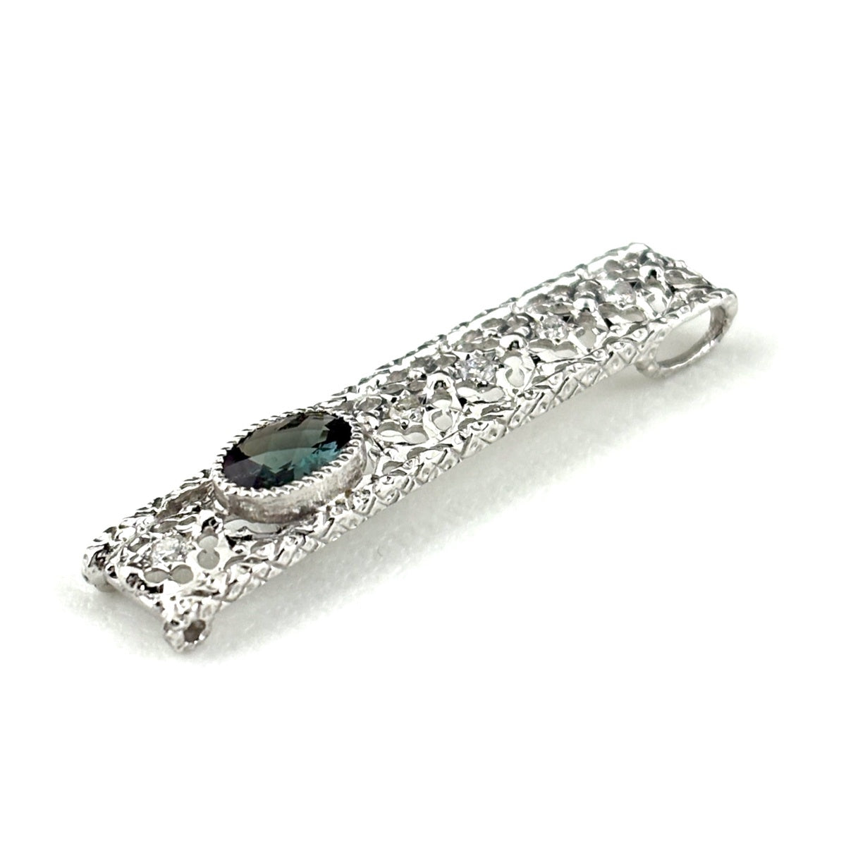 合成アレキサンドライト♦︎k18wgトップ アレキサンドライト ペンダントトップ WG ホワイトゴールド メレダイヤ