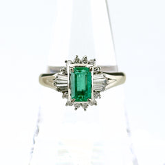 エメラルド デザインリング プラチナ メレダイヤ 指輪 リング 19.5号 Pt900 エメラルド ダイヤモンド メンズ ノンブランドジュエリー 【中古】nbjwl
