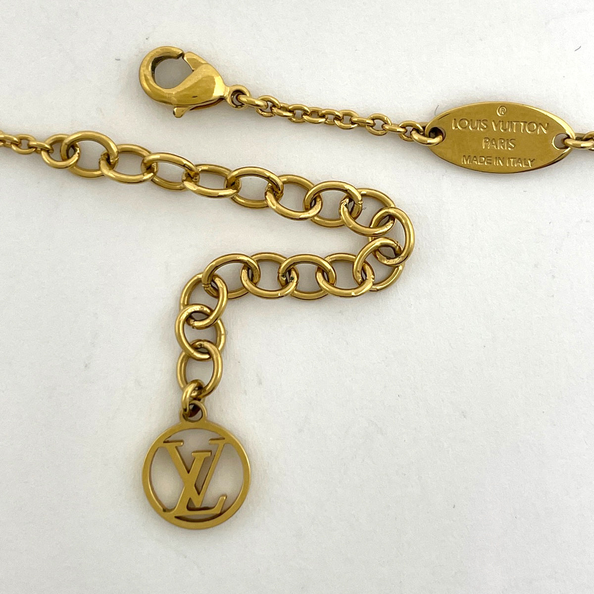 ルイ・ヴィトン エセンシャル V ネックレス ロゴ ネックレス GP