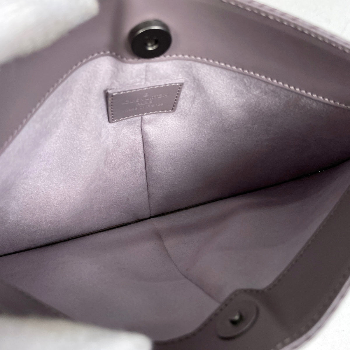 LOUIS VUITTON エピ　ポシェット　ドゥミリュンヌ　ライラック ルイ・ヴィトン ポシェット ドゥミリュンヌ ショルダーバッグ