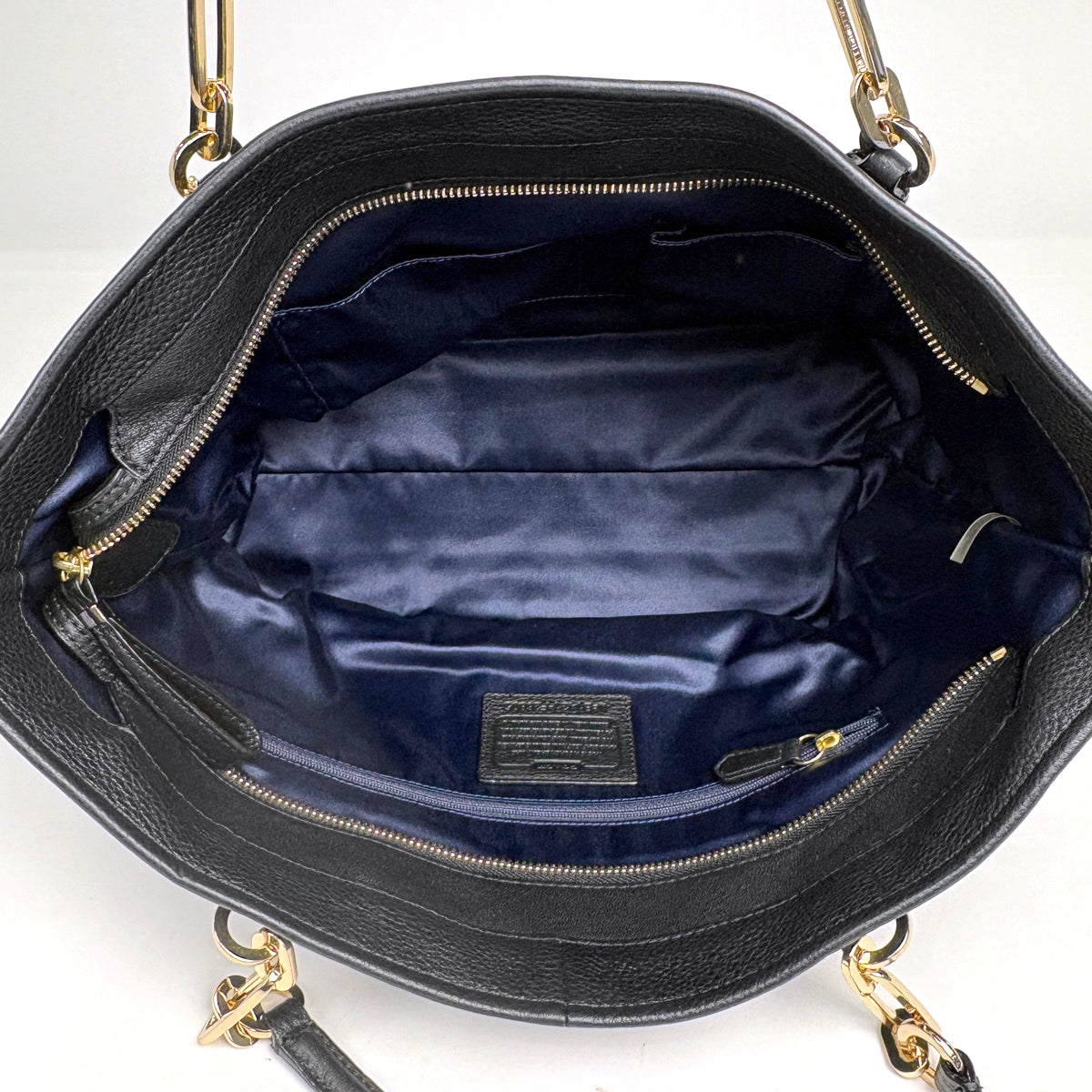 コーチ ロゴトートバッグ 肩掛け トートバッグ レザー ブラック F26805 コーチ ロゴトートバッグ 肩掛け トートバッグ レザー ブラック F26805