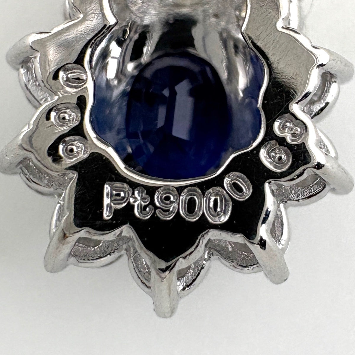 サファイア ペンダントトップ プラチナ メレダイヤ ペンダントトップ