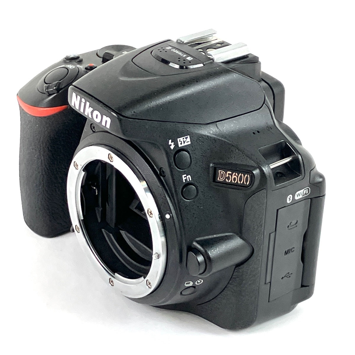 ニコン Nikon D5600 ボディ デジタル 一眼レフカメラ カメラ 【中古