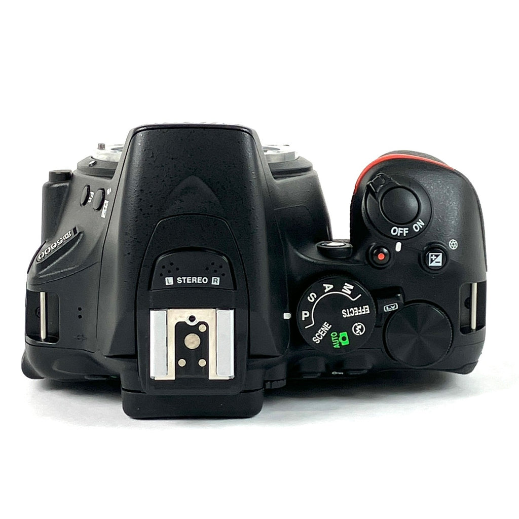 ニコン Nikon D5600 ボディ デジタル 一眼レフカメラ カメラ 【中古