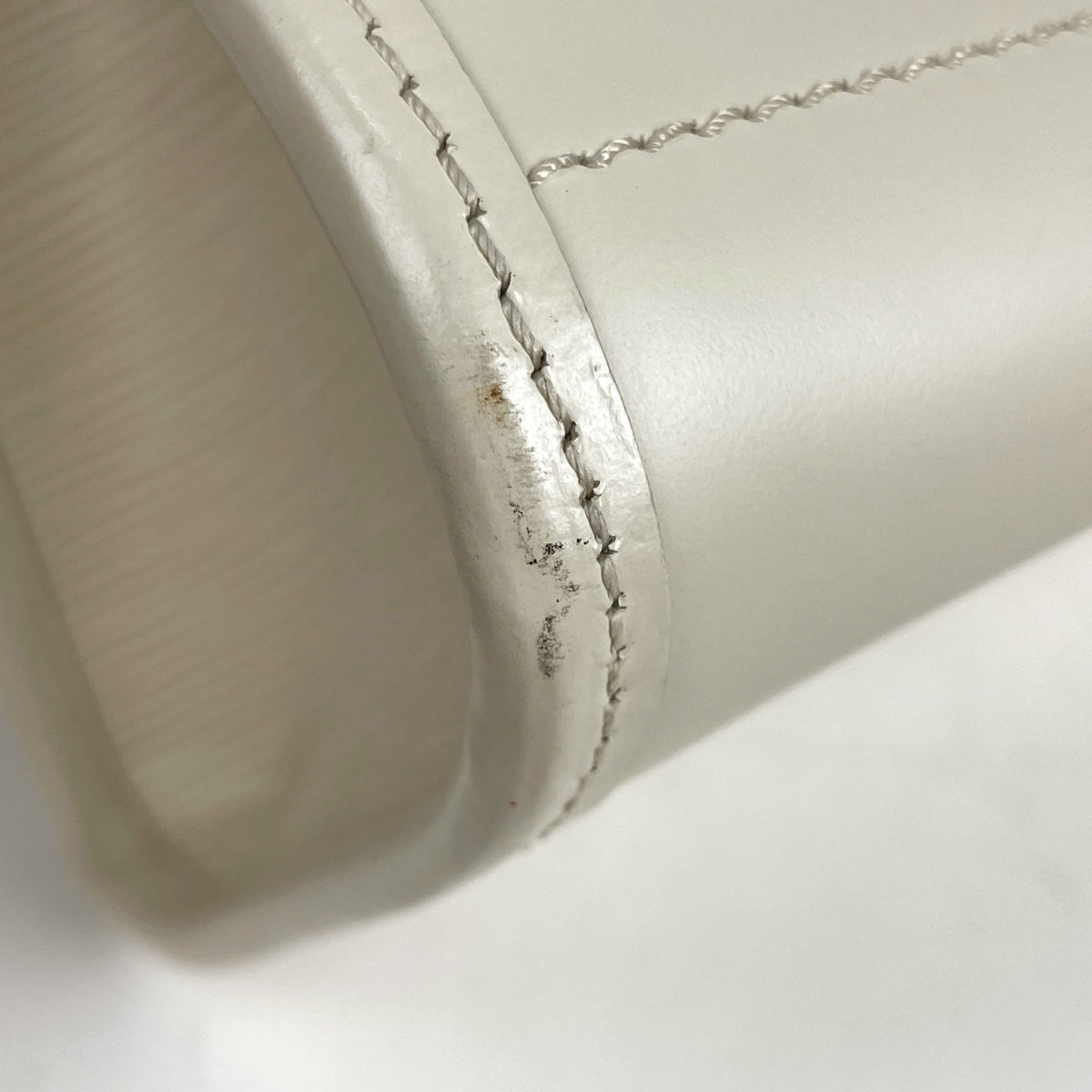 ルイ・ヴィトン マドレーヌPM ショルダーバッグ エピ M5933J