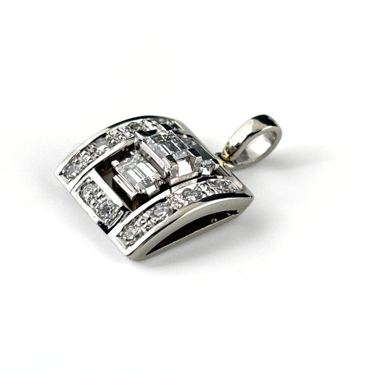 メレダイヤ ペンダントトップ プラチナ ペンダントトップ Pt900