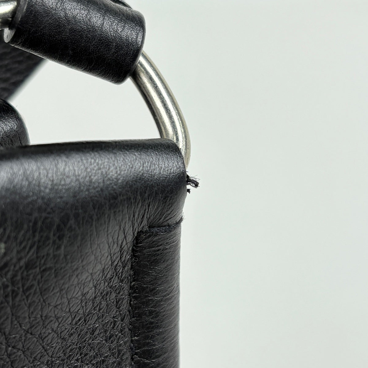 プラダ ロゴプレート ショルダーバッグ 肩掛け ハンドバッグ