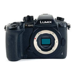 パナソニック Panasonic LUMIX DC-GH5 ボディ デジタル ミラーレス 一眼カメラ カメラ 【中古】cambb