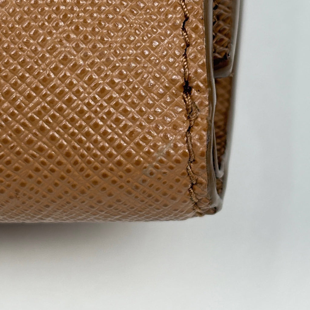 プラダ ロゴプレート 三つ折り 財布 ミニ コンパクト 三つ折り財布