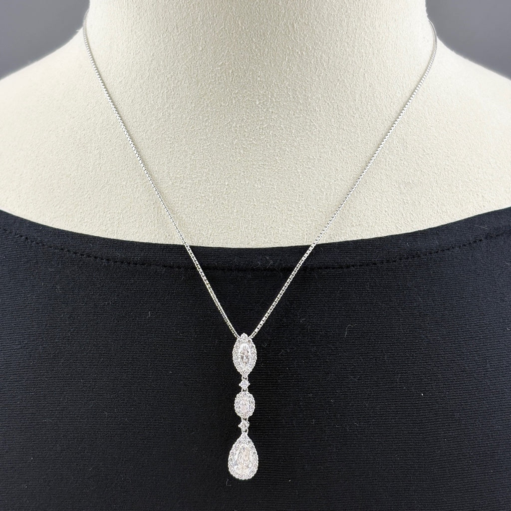 ダイヤモンド デザインネックレス ネックレス K18 WG 750 ダイヤモンド デザインネックレス ネックレス K18 WG 750