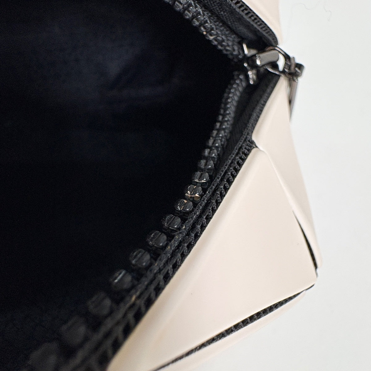 イッセイミヤケ バオバオ ポーチ 小物入れ 化粧ポーチ PVC ピンク