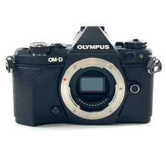 オリンパス OLYMPUS OM-D E-M5 Mark II ボディ ブラック デジタル ミラーレス 一眼カメラ カメラ 【中古】cambb