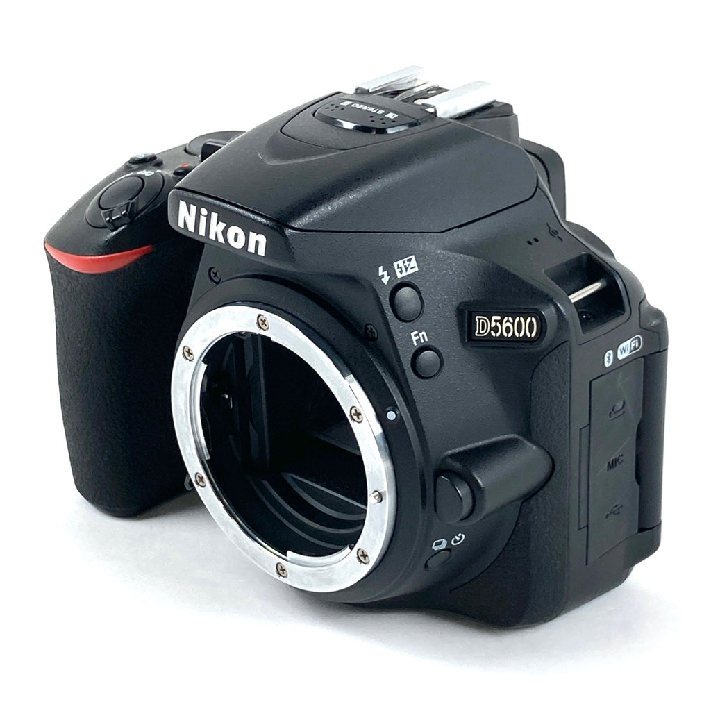 ニコン Nikon D5600 ボディ デジタル 一眼レフカメラ カメラ 【中古