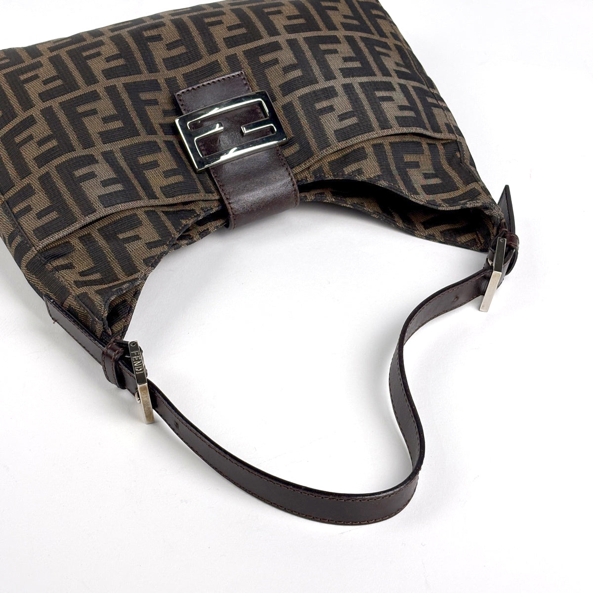 フェンディ ズッカ柄 ショルダーバッグ キャンバス レディース