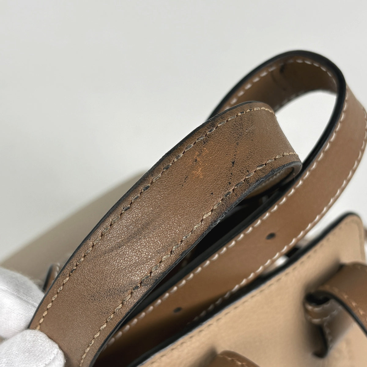 ロエベ ハンモック ドローストリング バッグ スモール ハンドバッグ