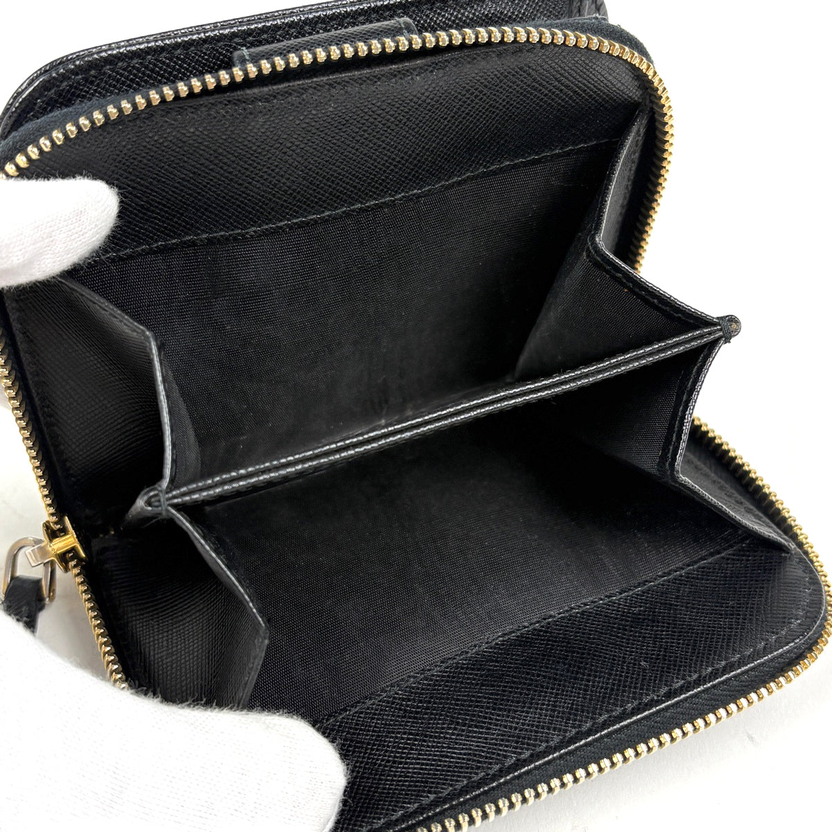 プラダ ロゴ 二つ折り 財布 二つ折り財布 サフィアーノレザー 1M0605