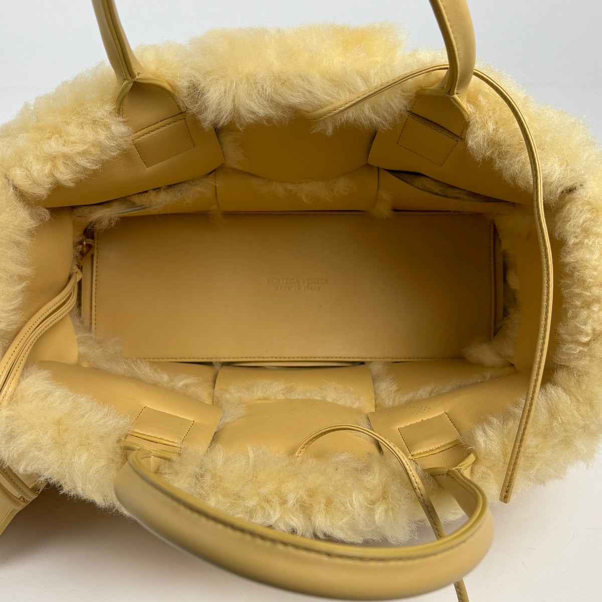 GW中お値下 Bottega Veneta ムートン ボッテガヴェネタ スモール アルコ トートバッグ ムートン レディース