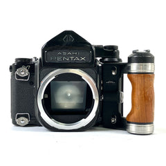 ペンタックス 6X7 ボディ TTLファインダー ウッドグリップ付 中判カメラ カメラ 【中古】cambb
