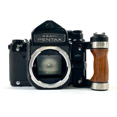 ペンタックス 6X7 ボディ TTLファインダー ウッドグリップ付 中判カメラ カメラ 【中古】cambb