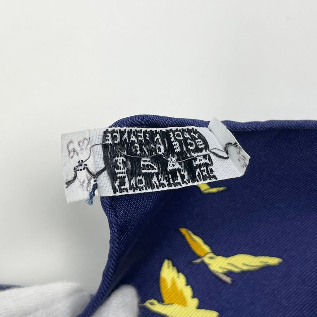 HERMES カレ 90 L'ATLANTIDE スカーフ シルク 【美品】 エルメス カレ90 L'ATLANTIDE スカーフ シルク レディース ブランド
