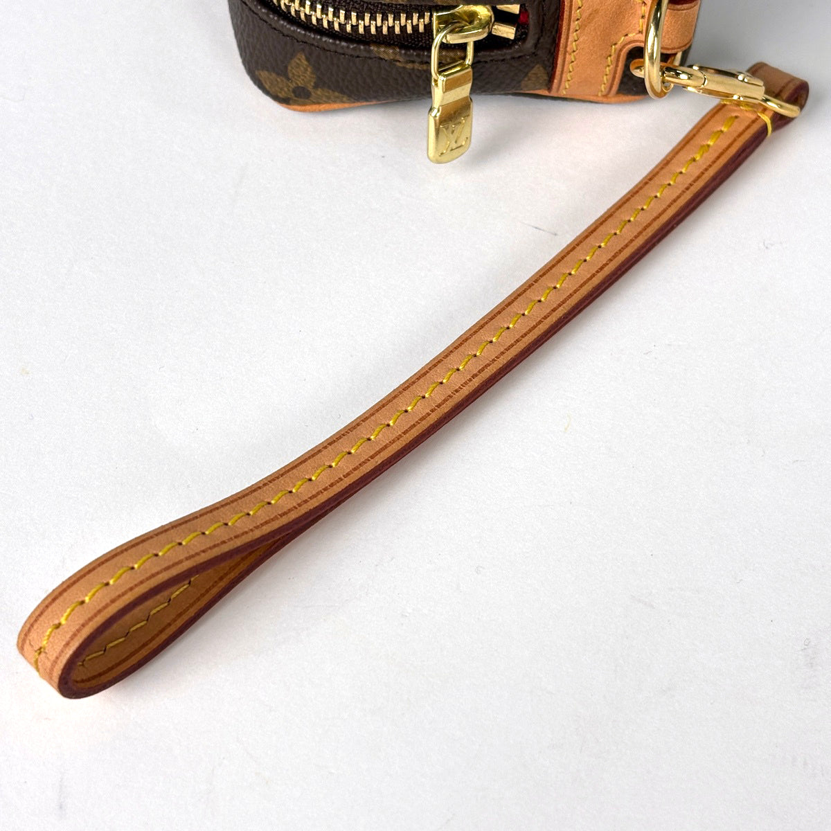 ルイヴィトン M58030 モノグラム トゥルースワピティ ポーチ　ストラップ付 LOUIS VUITTON（ルイ・ヴィトン） 良品 LOUIS VUITTON M58030