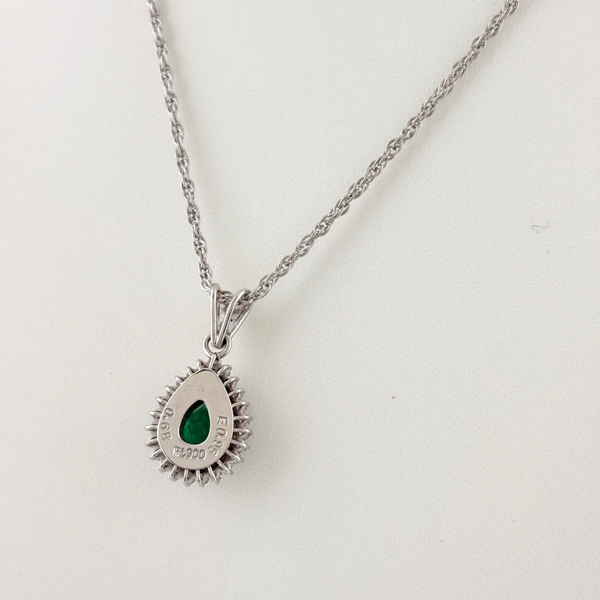 エメラルド デザインネックレス ネックレス Pt900 Pt850 エメラルド