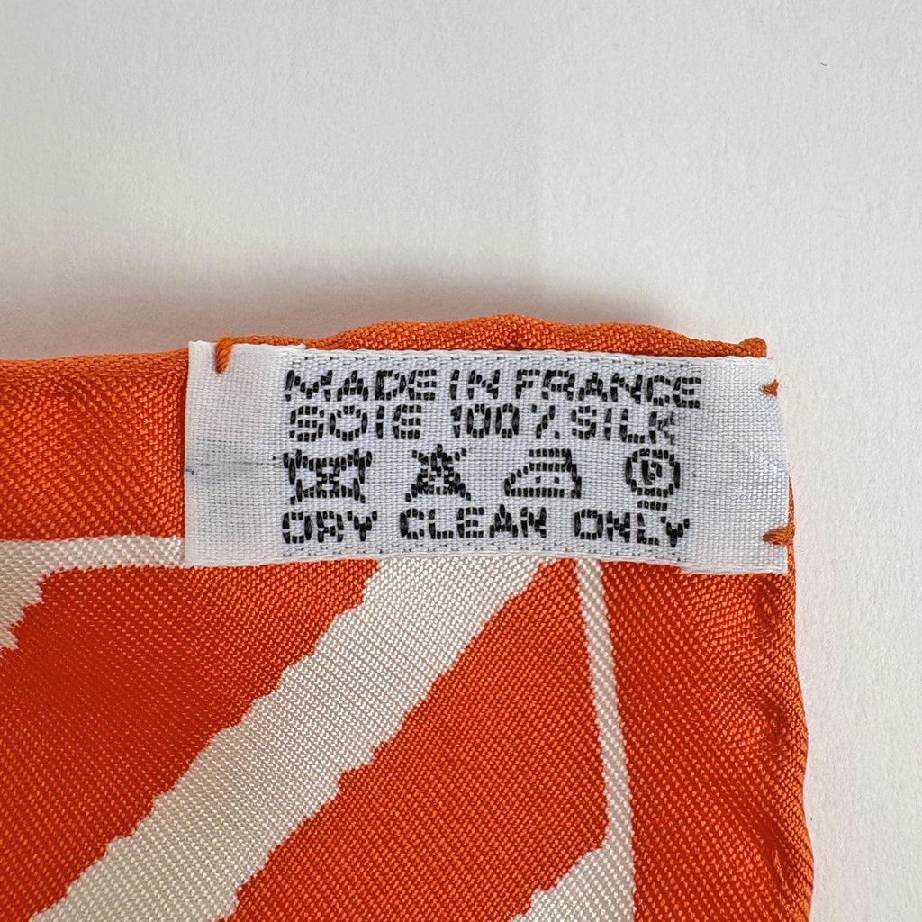 エルメス　シフォン スカーフ カレ90 JEUX DE PAILLE シルク カレ90 Au FIL de la SOIE スカーフ シルク レッド マルチカラー