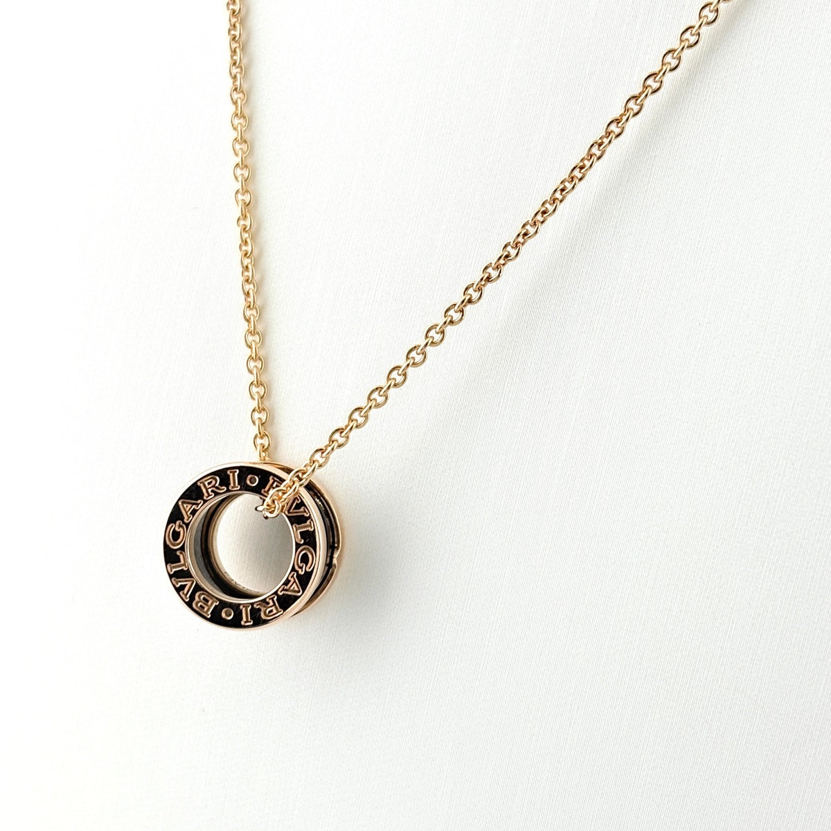 ブルガリ ビーゼロワン ペンダントトップ 750 (K18YG) ユニセックス BVLGARI [美品] 【中古】 【ジュエリー】 ブルガリ ビーゼロワン ネックレス ネックレス 750 セラミック