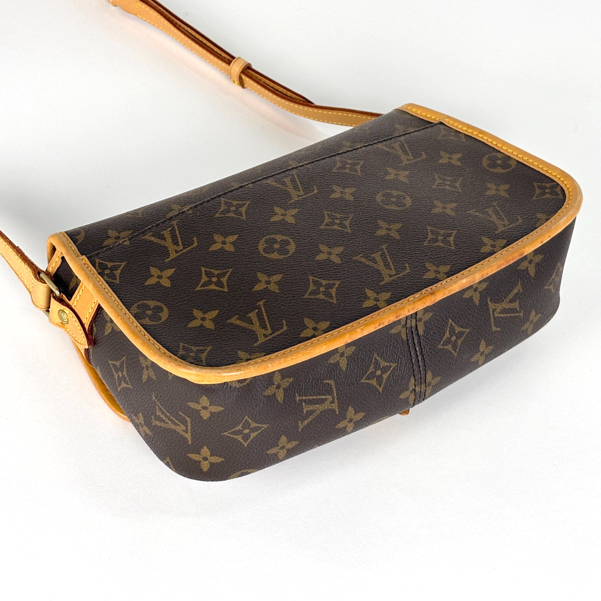 【イオン広店】 中古 LOUIS VUITTON | ルイ・ヴィトン ショルダーバッグ ソローニュ M42250 モノグラム 【122】 ルイ・ヴィトン LOUIS VUITTON ソローニュ M42250 ブラウン モノグラム