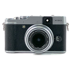 富士フイルム X20 シルバー コンパクトデジタルカメラ カメラ 【中古】cambb