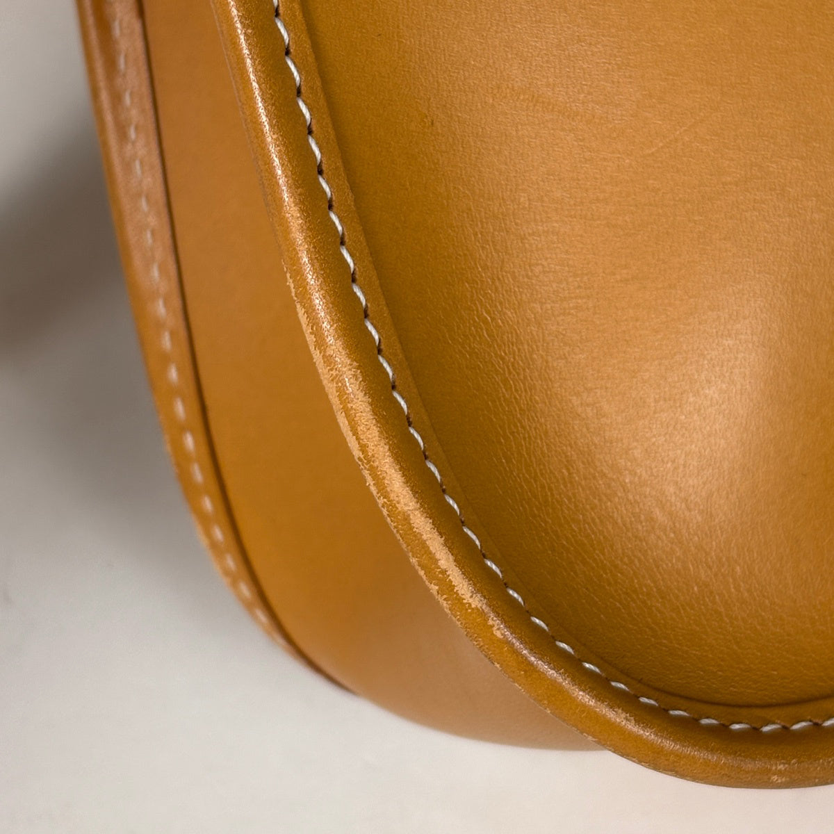 エルメス ヴェスパPM ショルダーバッグ ヴァッシュ □G レディース