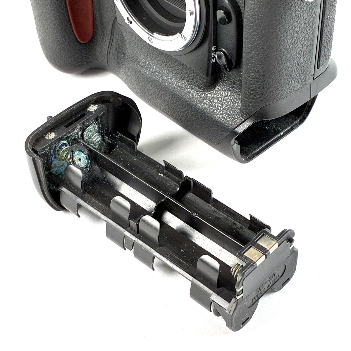 ニコン F5 ボディ［ジャンク品］ フィルム オートフォーカス 一眼レフ