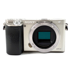 ソニー α6000 ボディ ILCE-6000 S シルバー デジタル ミラーレス 一眼カメラ カメラ 【中古】cambb