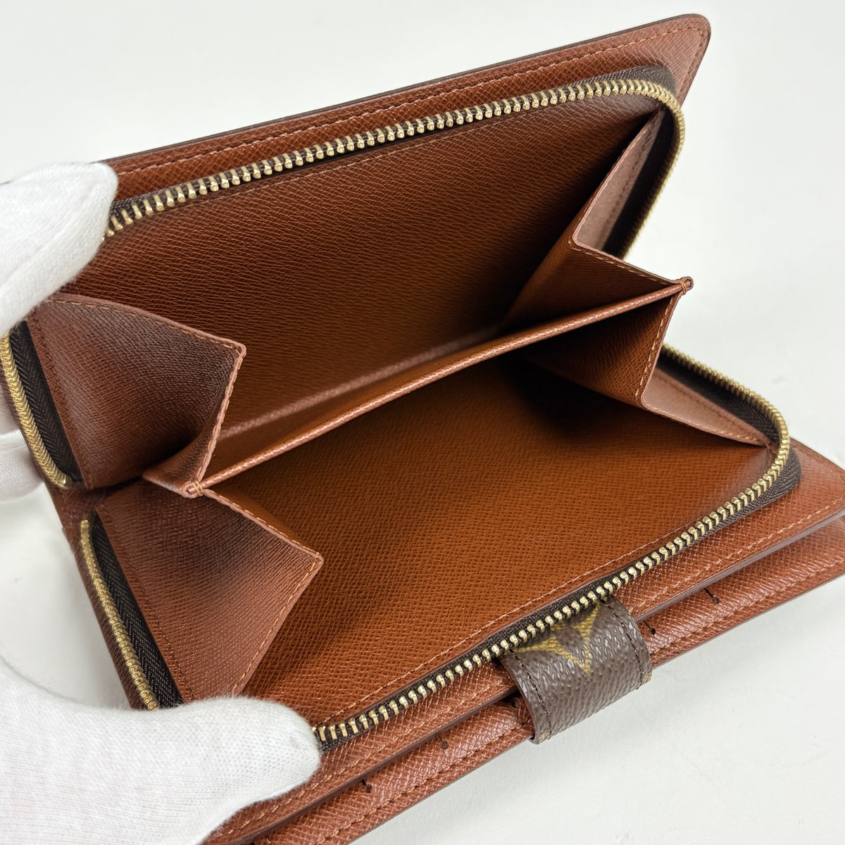美品 ルイヴィトン モノグラム ポルト パピエ ジップ 二つ折り財布 ルイ・ヴィトン ポルト パピエ ジップ 二つ折り財布 モノグラム M61207
