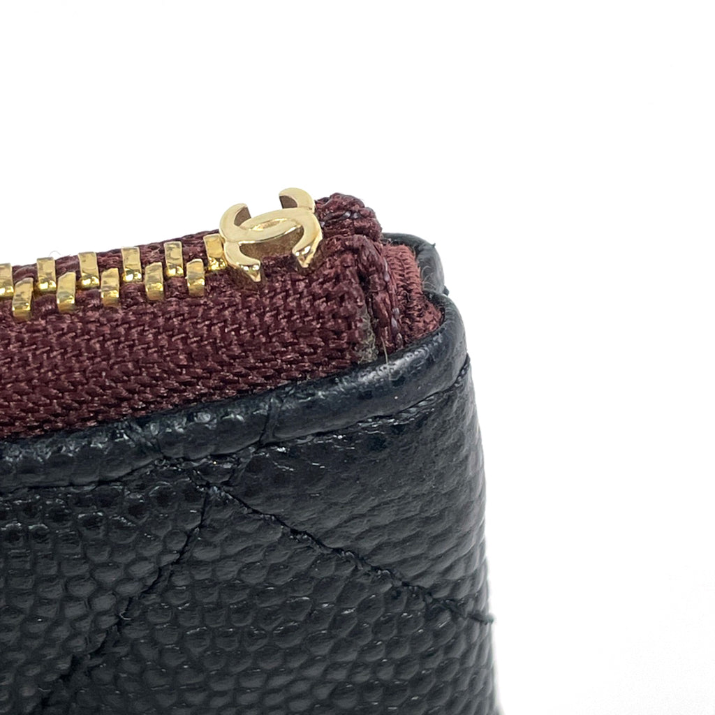 CHANEL ココマーク　キャビアスキン　ポーチ　ゴールド金具5885180 CHANEL ココマーク キャビアスキン ポーチ ゴールド金具5885180 CHANEL