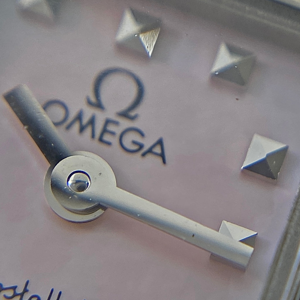 オメガ コンステレーション カレ シェル 1537.73 腕時計 SS ダイヤモンド クォーツ ピンク レディース 【中古】 
 ラッピング可