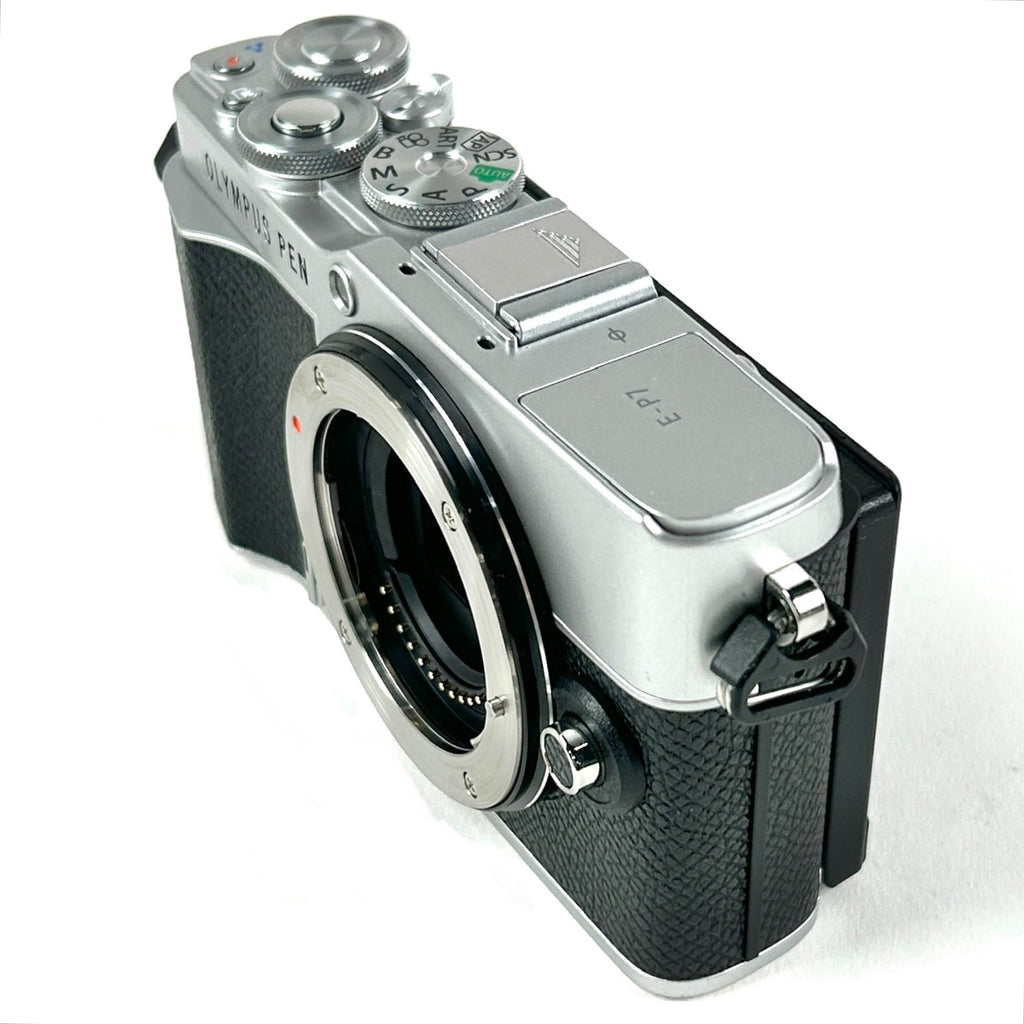 オリンパス OLYMPUS E-P7 レンズキット デジタル ミラーレス 一眼カメラ 【中古】