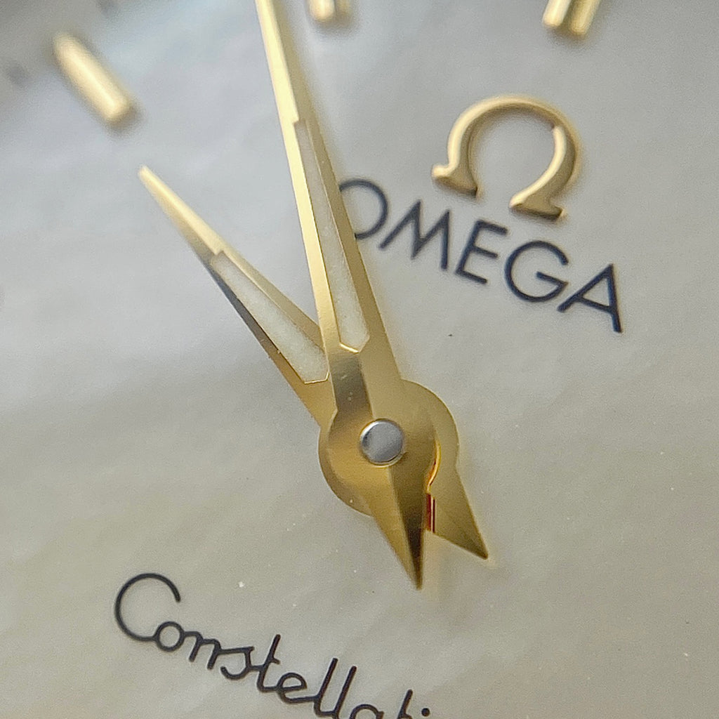 オメガ コンステレーション ミニ シェル 1362.70 腕時計 SS YG クォーツ ホワイト レディース 【中古】 
 ラッピング可